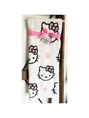 Hello Kitty Spring Pink Flowers Reversible Sherpa Throw Blanket NWT
